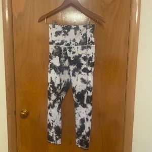 REVOLUTION Leggings